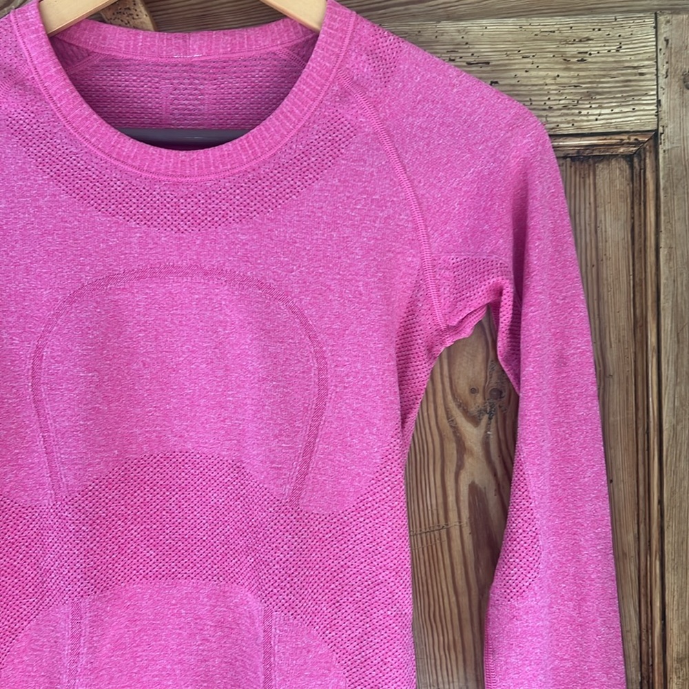 Luluemon Swiftly Tech long sleeve in raspberry size 2